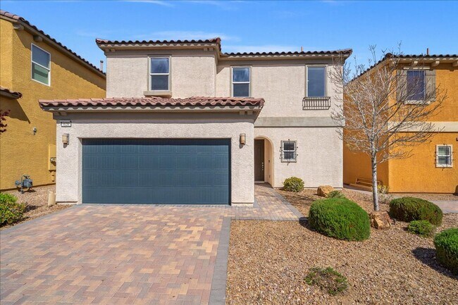 Foto del edificio - Perfect Entertaining Backyard Three Bedroom with High-end Finishes