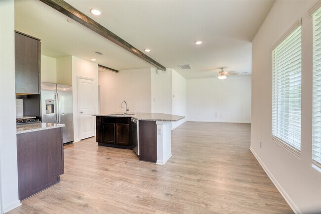 Foto del edificio - 407 Magnolia Ln
