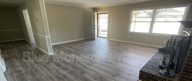 Foto del edificio - 227 Welch Ave