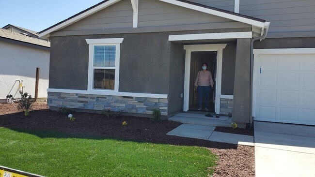 Building Photo - 654 Keenan Ct