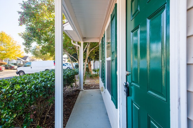 Building Photo - 192 Sonata Cir