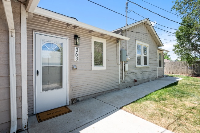 Building Photo - 363 S Meade St