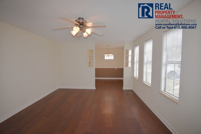 Foto del edificio - One level 3BR home 3.5 mi to Nissan, w/dry...