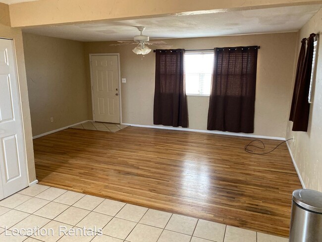 Building Photo - 2 br, 1 bath House - 11603 Milwaukee Avenue