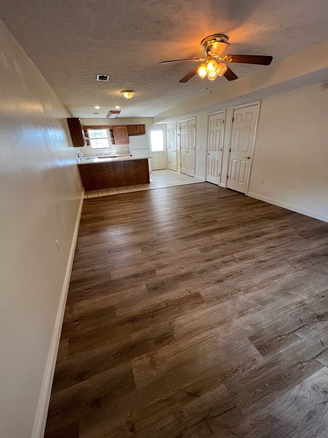 Foto del edificio - 24 Jade Ct