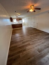 Building Photo - 51 Jade Ct