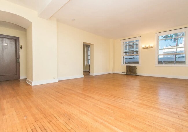 Building Photo - 455 E Ocean Blvd