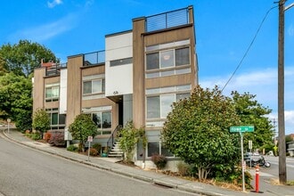 Building Photo - 674 Howe St