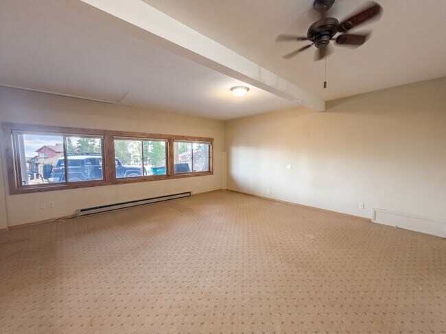 Foto del edificio - 416 Fuller Placer Rd