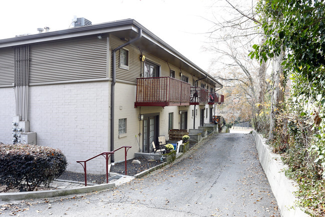 Building Photo - Boulevard Properties