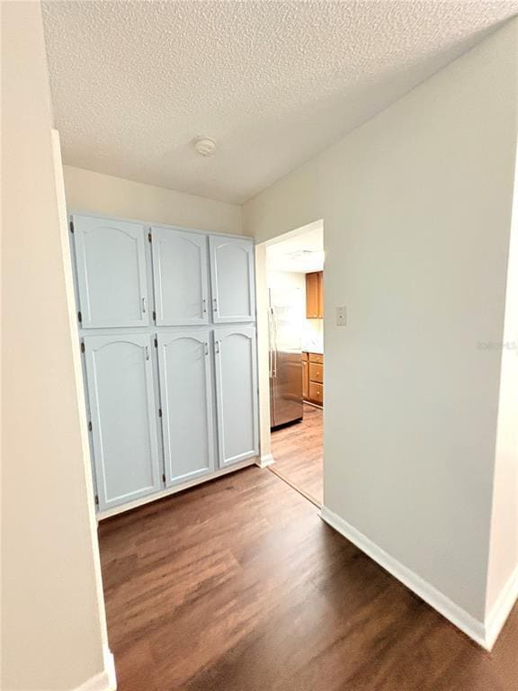 Foto del edificio - 851 Creekway Ct