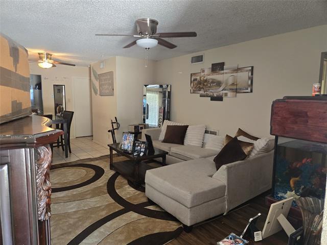 Building Photo - 2405 Springmont Ct