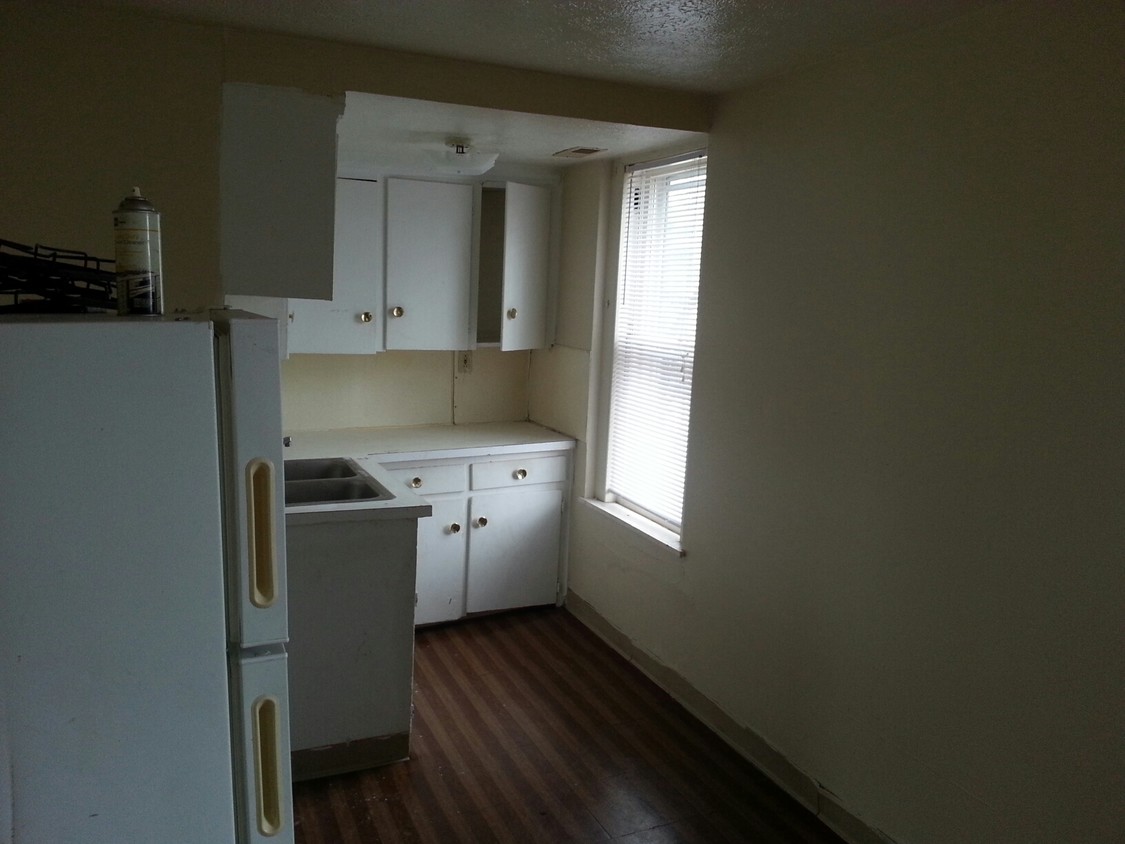 Foto del interior - 169 S Main St