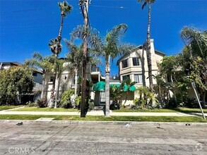 Building Photo - 1130 Newport Ave