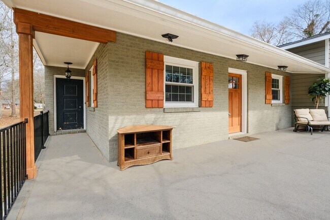 Foto del edificio - 54 Whitehead Dr