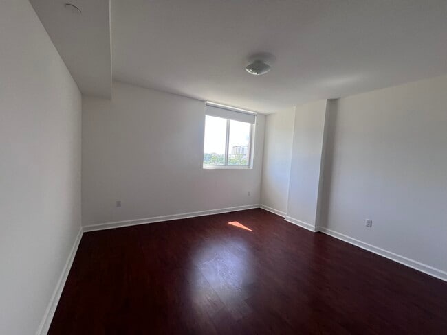 Foto del edificio - 241 NE 27th St