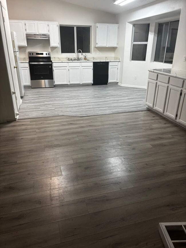 Foto del edificio - 4439 N 85th Dr