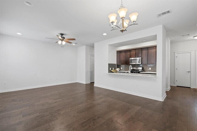 Building Photo - 8940 Parker Ranch Cir