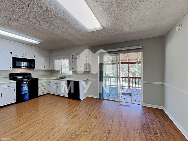 Building Photo - 3 br, 1 bath House - 104 Lewis Dr