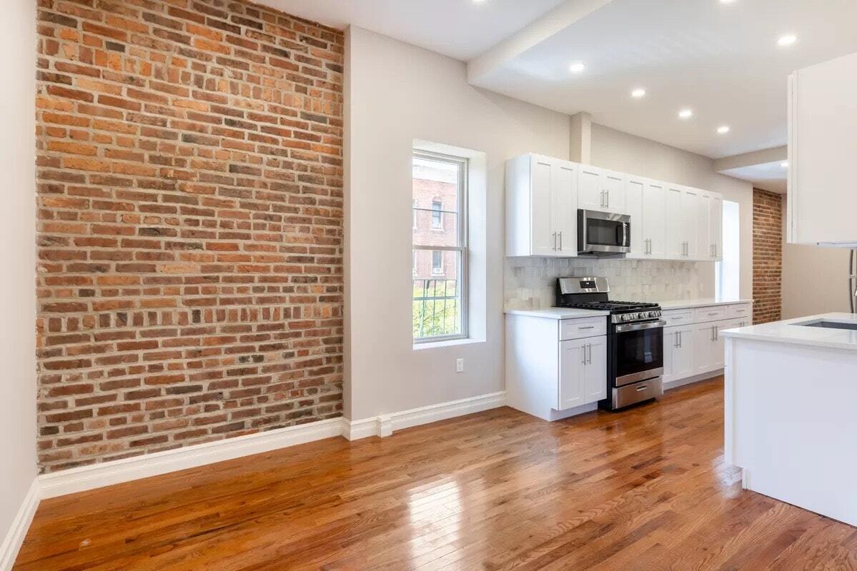 Foto principal - 1623 Union St
