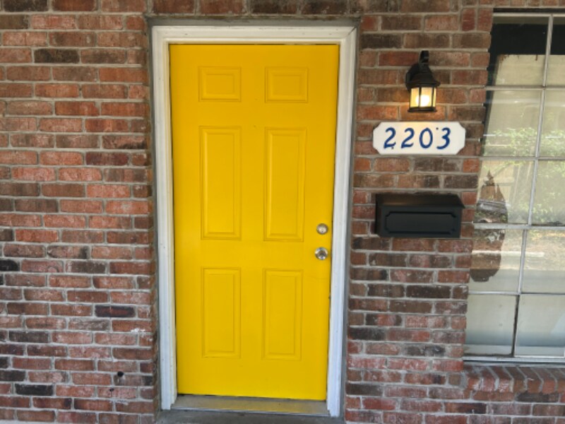 Primary Photo - 2201-2203 Fairchild St