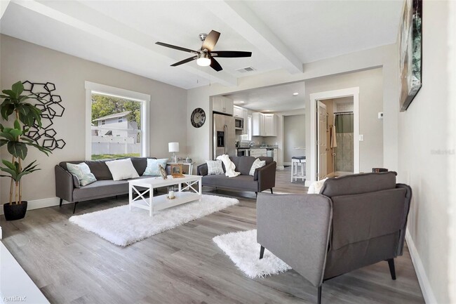 Foto del edificio - 3 br, 2 bath House - 1204 New York Avenue