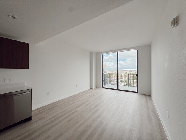 Foto del edificio - 930 NW 39th Ave