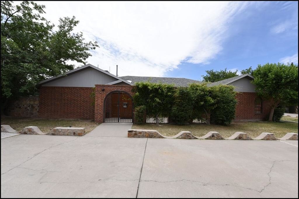 300 Caporal Ct, El Paso, TX 79932 House for Rent in El Paso, TX