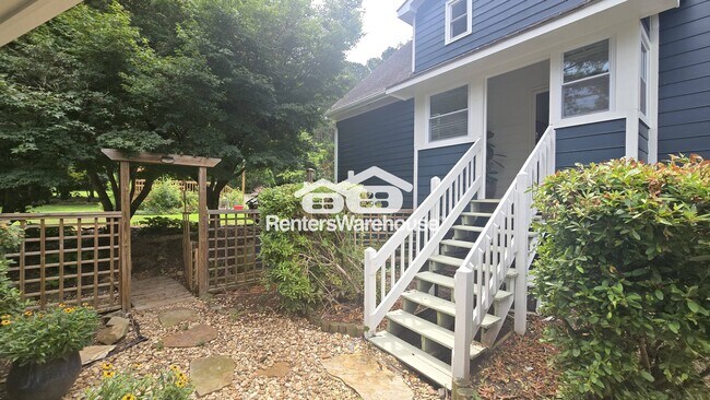 Foto del edificio - 165 Oak Hill Cir