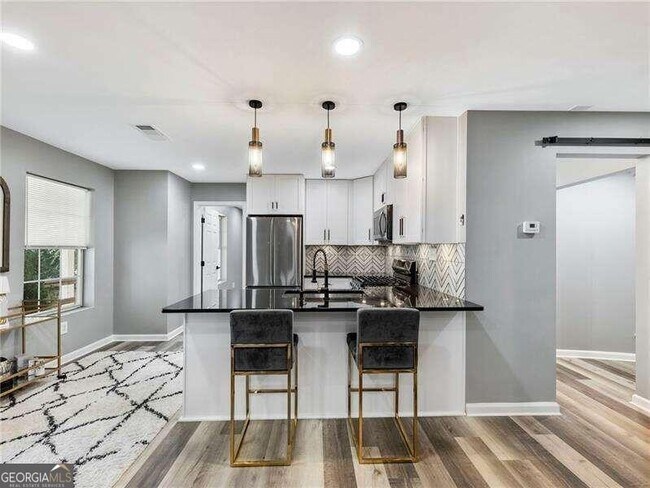 Foto del edificio - 4561 Chelton Ct SE
