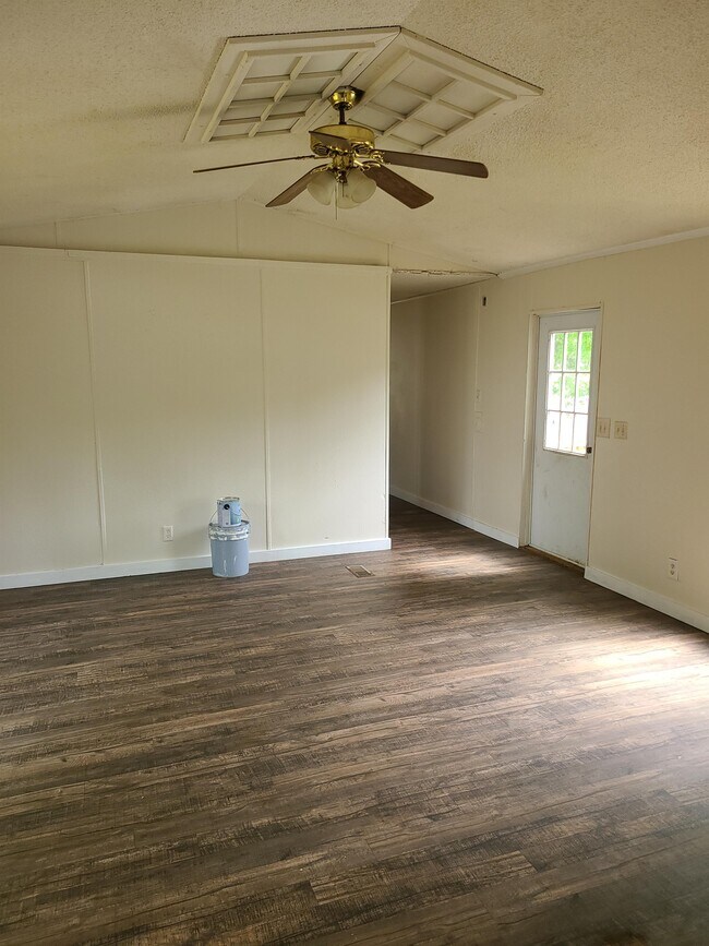 Building Photo - 3627 S Rayburn Dr