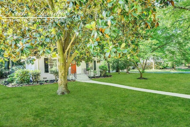 Foto del edificio - 4600 Dawnwood Dr