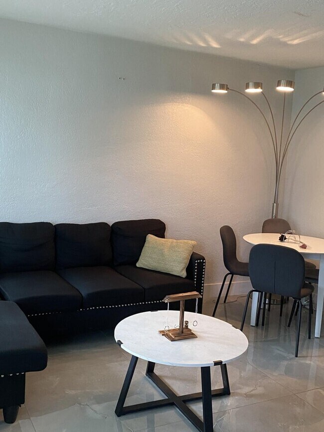 Foto del edificio - 1353 9th St
