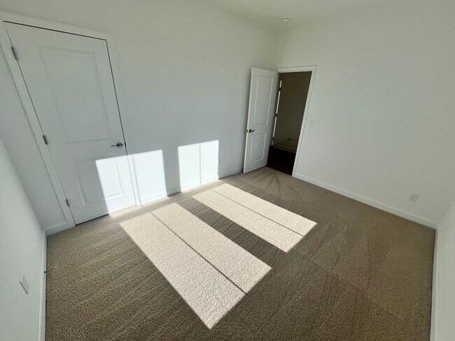 Building Photo - Blacksburg, 3 BR / 2 BA, Available for ren...