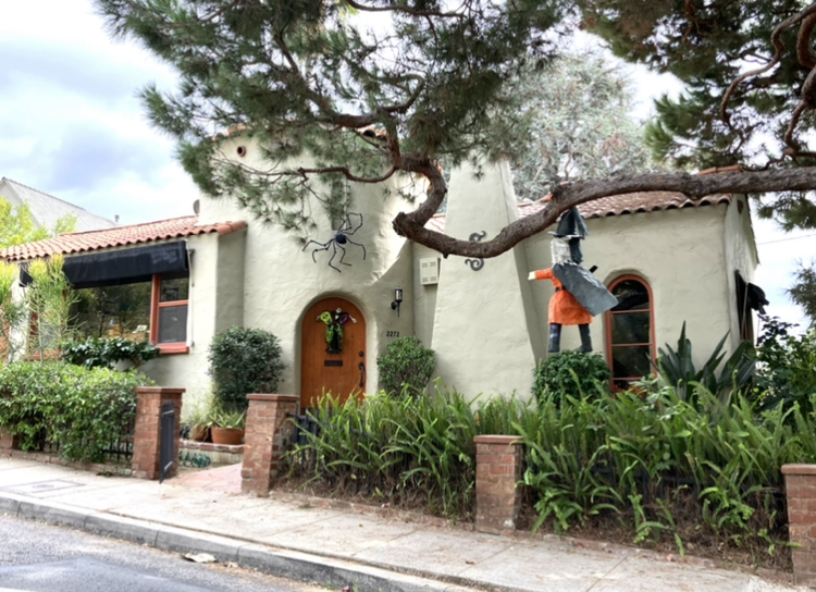 Primary Photo - 2272 Silver Ridge Ave