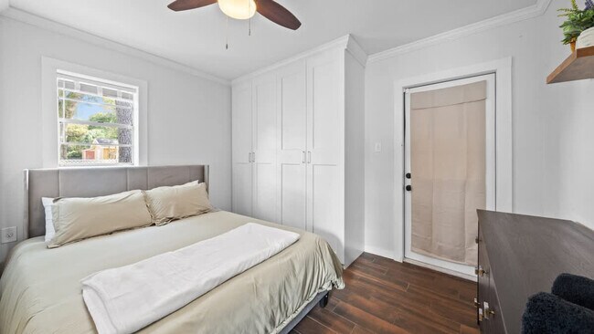 Foto del edificio - 720 W Woodlawn Ave