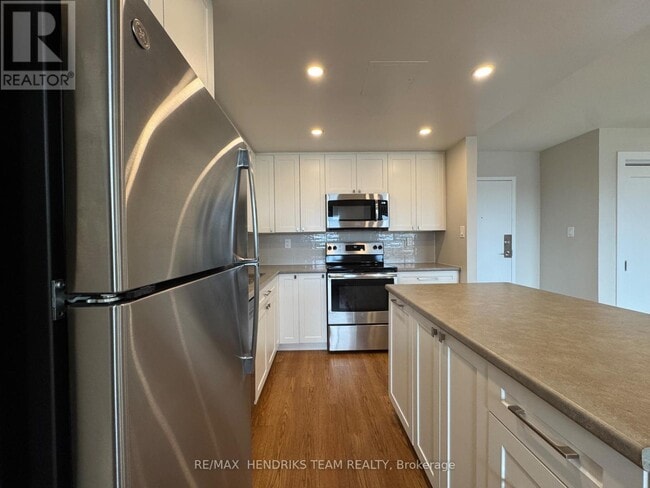 Building Photo - 5611 Valley Way