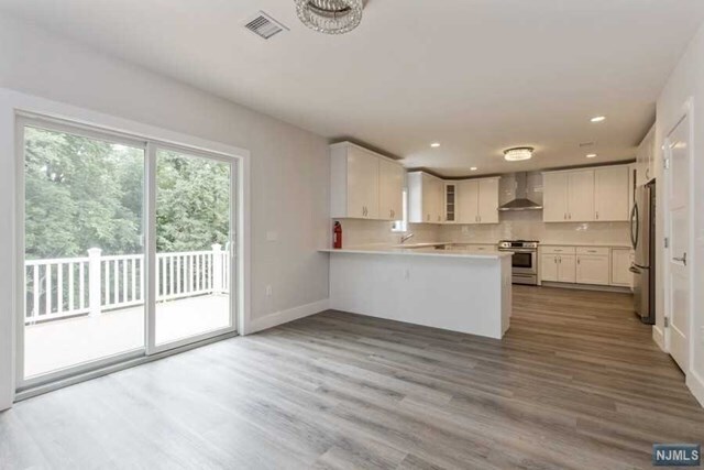 Foto principal - 674 Saddle River Rd