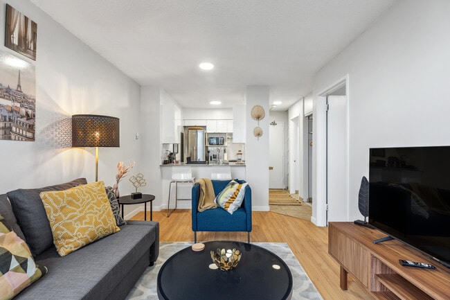 Building Photo - Harbourview