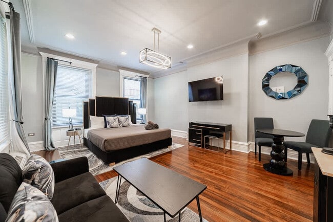 Building Photo - 68 E Cedar St