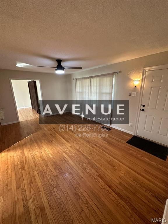 Foto del edificio - 908 Center Ct