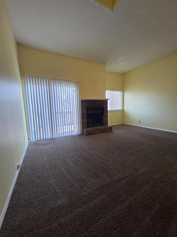 Building Photo - 46 Sandalwood Cir