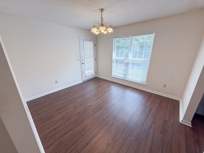 Foto del edificio - 314 Mobley Dr