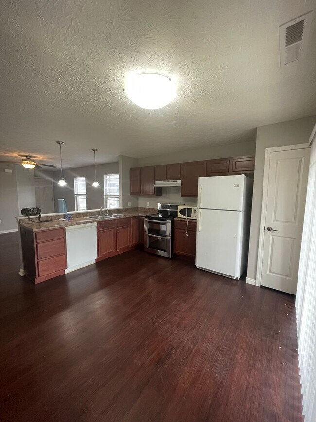 Foto del edificio - Three Bedroom Single Family Home - Great N...