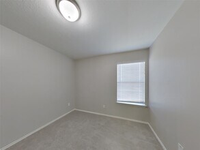 Building Photo - 13007 Lark Point Ct