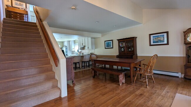 Foto del edificio - 320 E Forest Trail