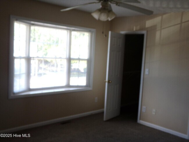 Foto del edificio - 3987 Sterling Pointe Dr