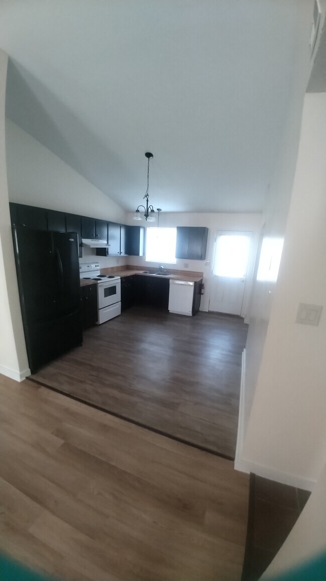 Foto del edificio - 220 Cedar Ridge Ln