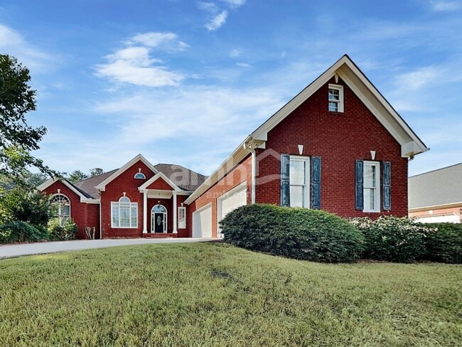 Building Photo - 4850 Duncans Lake Dr NE