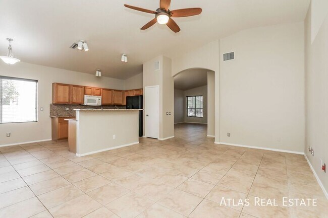 Foto del edificio - 9005 N Silver Moon Way